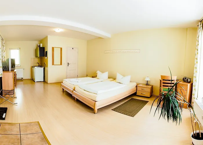 Hotel-pension Mandy - Adults Only 4* Senftenberg