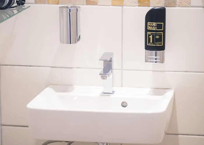 Hotell Hotel-pension Mandy - Adults Only